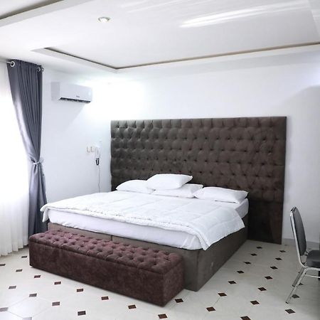 D & D Apartments อาบูจา ภายนอก รูปภาพ
